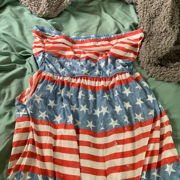 Shorts romper - Picture 3 of 3